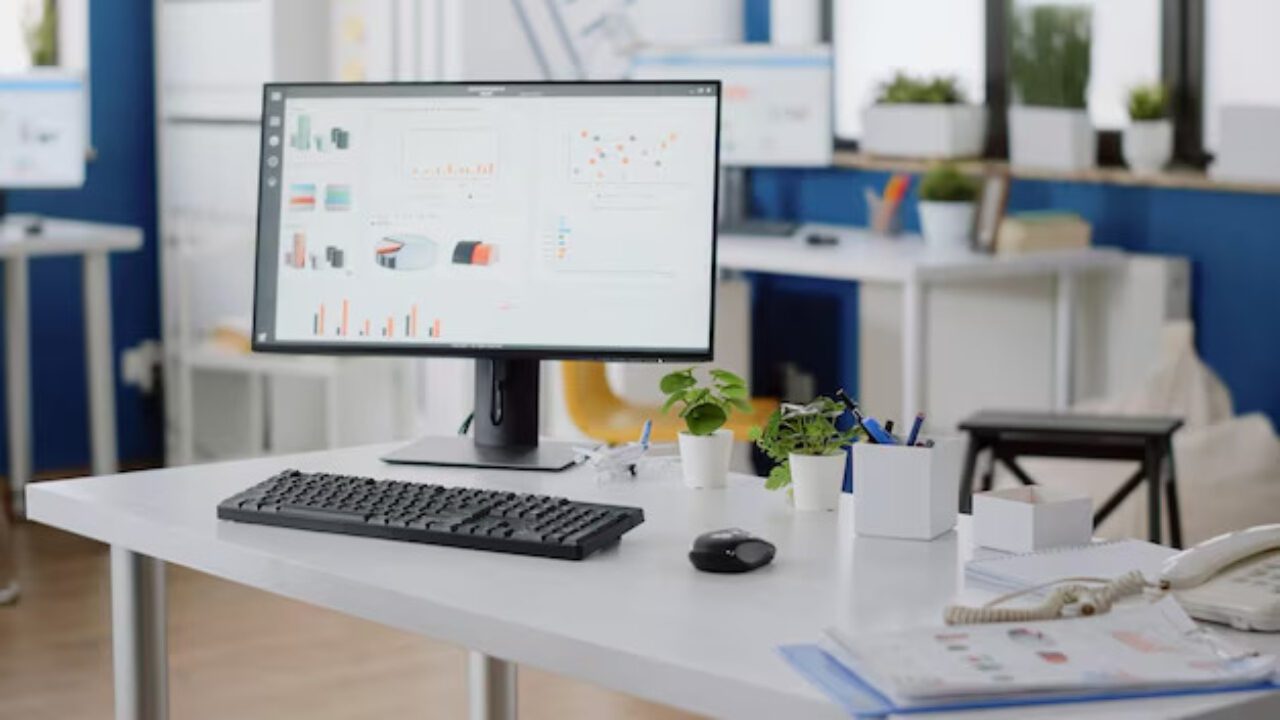 The Cost Benefits of Renting Desktops for Small Businesses