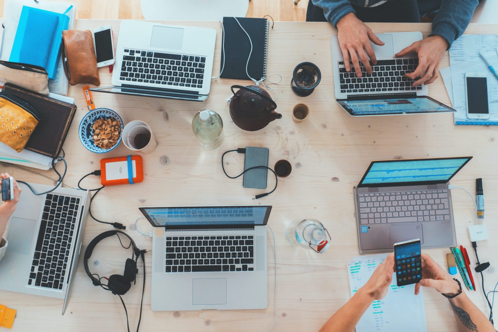 Renting Laptops for Startups in Kolkata for Growth
