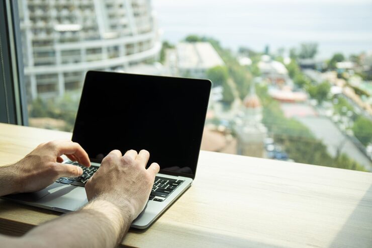 Laptop on rent in Gurugram